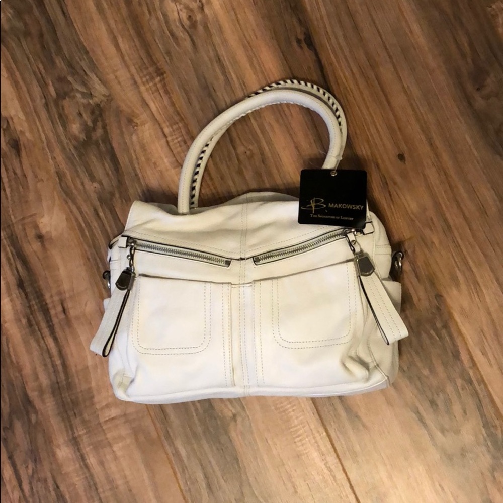B. Makowsky satchel